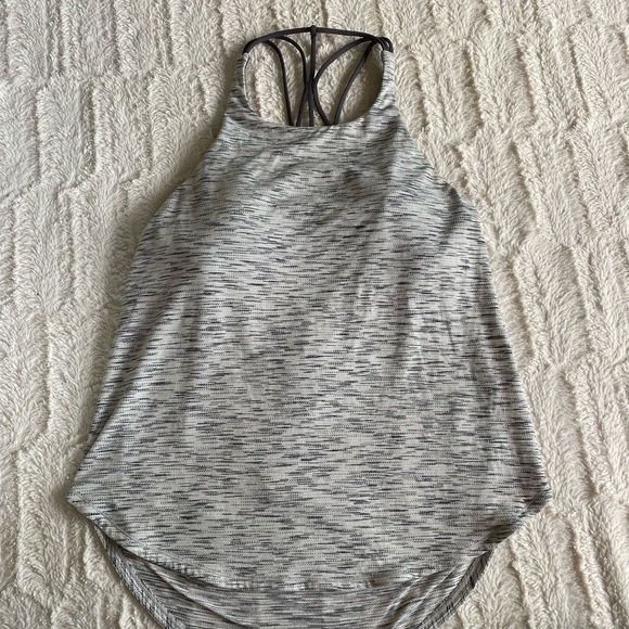 lululemon athletica Tops - Lululemon space dyed tank top w/ built-in bra. Grey & white. Size 10.